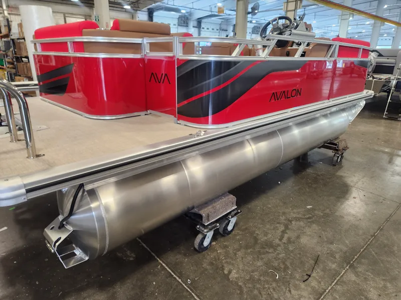 Slide: The Image of Avalon "The Red Baron" Venture Cruise - 17 FT 2027 - 4