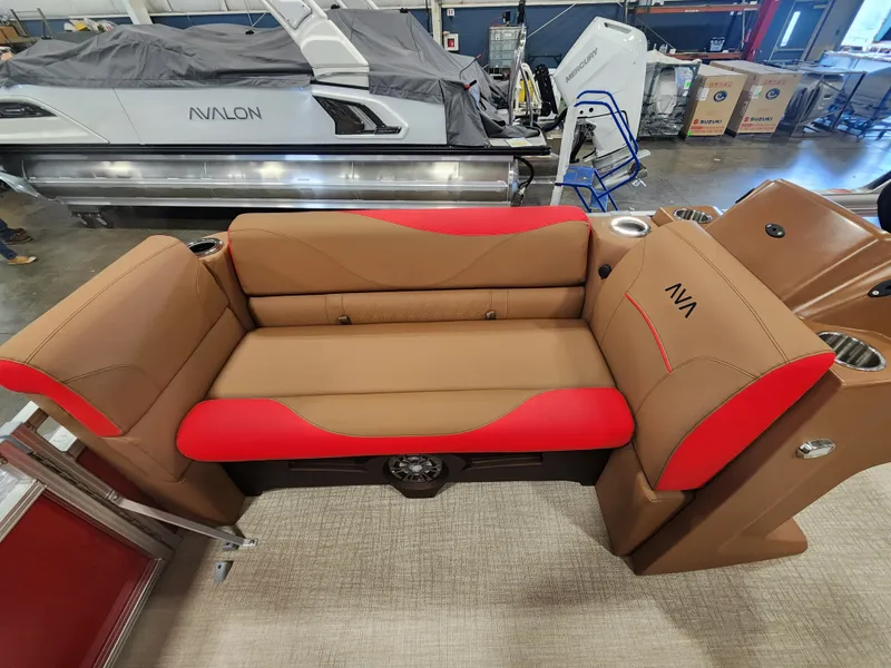 Slide: The Image of Avalon "The Red Baron" Venture Cruise - 17 FT 2027 - 11