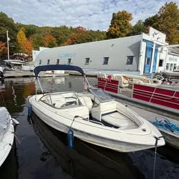 Slide: The Image of Bayliner 1950 Classic 2002 - 14