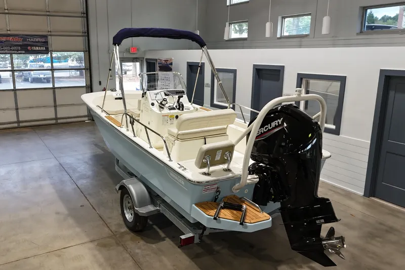 Slide: The Image of Boston Whaler 170 Montauk 2025 - 5