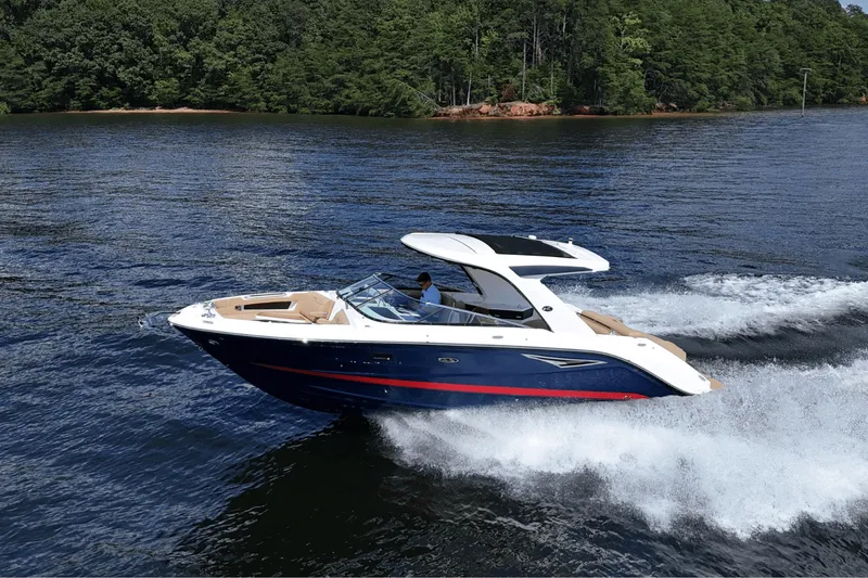 The Image of Sea Ray SLX 310 2026 - 0