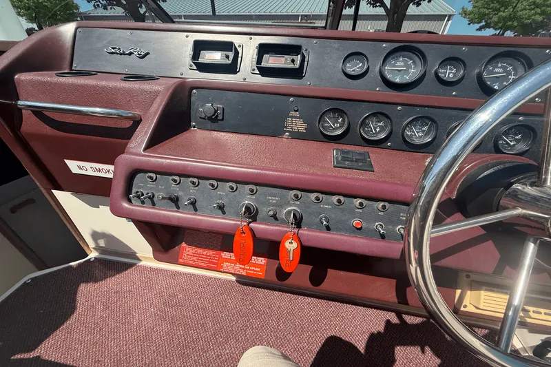 Slide: The Image of Sea Ray 280 SUNDANCER 1990 - 4