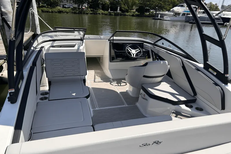 Slide: The Image of Sea Ray SPX 210 Outboard 2026 - 11