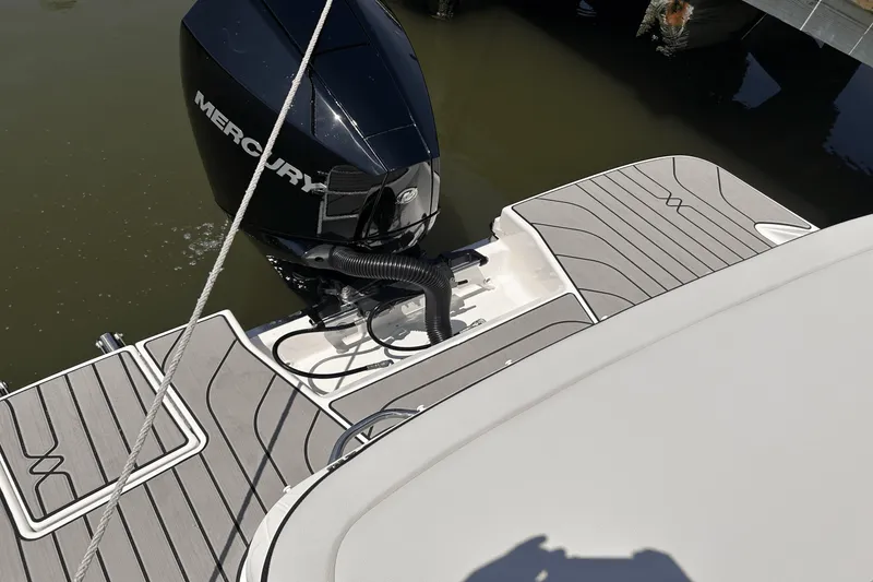 Slide: The Image of Sea Ray SPX 210 Outboard 2026 - 12