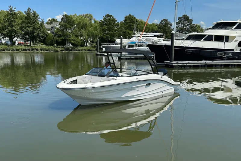 Slide: The Image of Sea Ray SPX 210 Outboard 2026 - 6