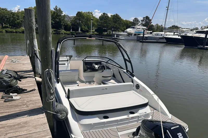 Slide: The Image of Sea Ray SPX 210 Outboard 2026 - 8