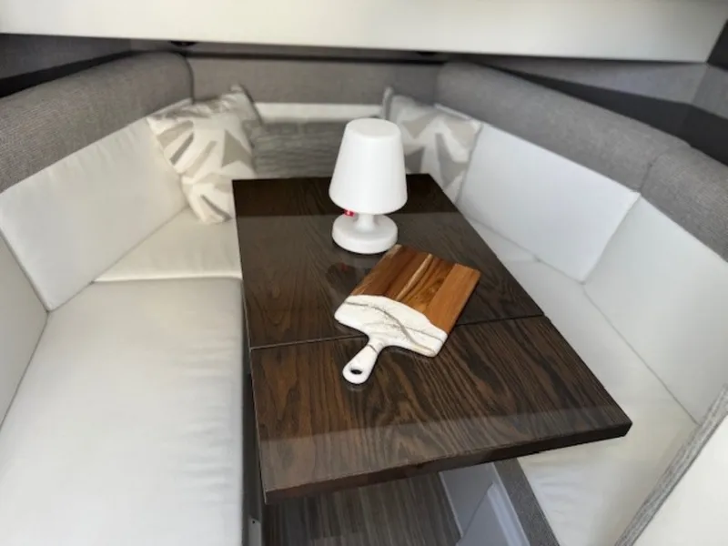 Slide: The Image of Cruisers 38 GLS 2020 - 20