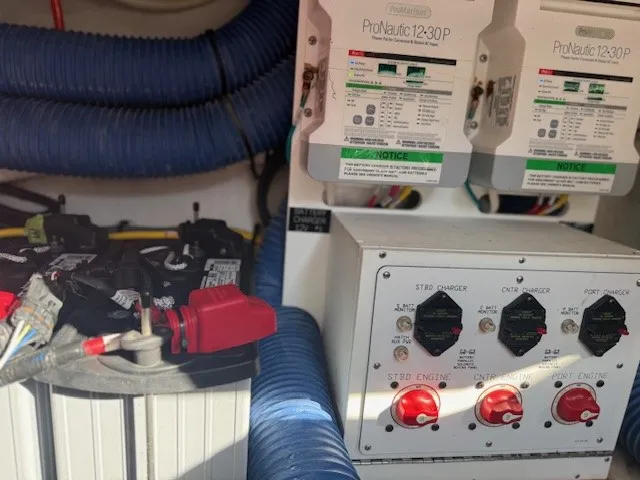 Slide: The Image of Cruisers 38 GLS 2020 - 27