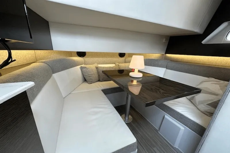 Slide: The Image of Cruisers Yachts 38 GLS 2020 - 9
