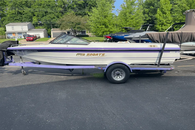 The Image of MB BOSS 210 MB 1997 - 0