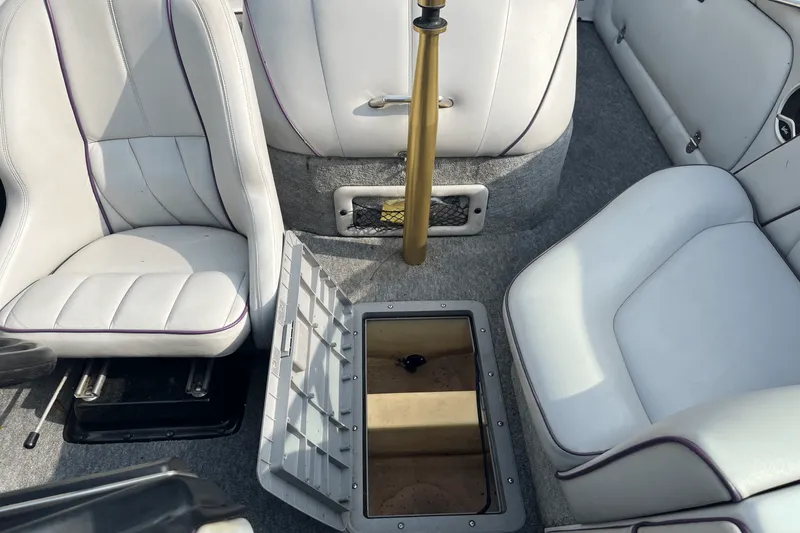 Slide: The Image of MB BOSS 210 MB 1997 - 12