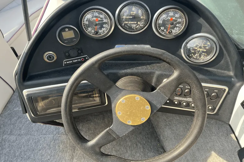 Slide: The Image of MB BOSS 210 MB 1997 - 7