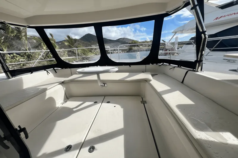 Slide: The Image of Aquila 48 2016 - 9