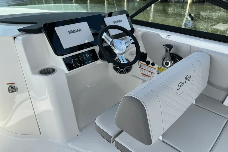 Slide: The Image of Sea Ray SDX 230 Outboard 2026 - 12