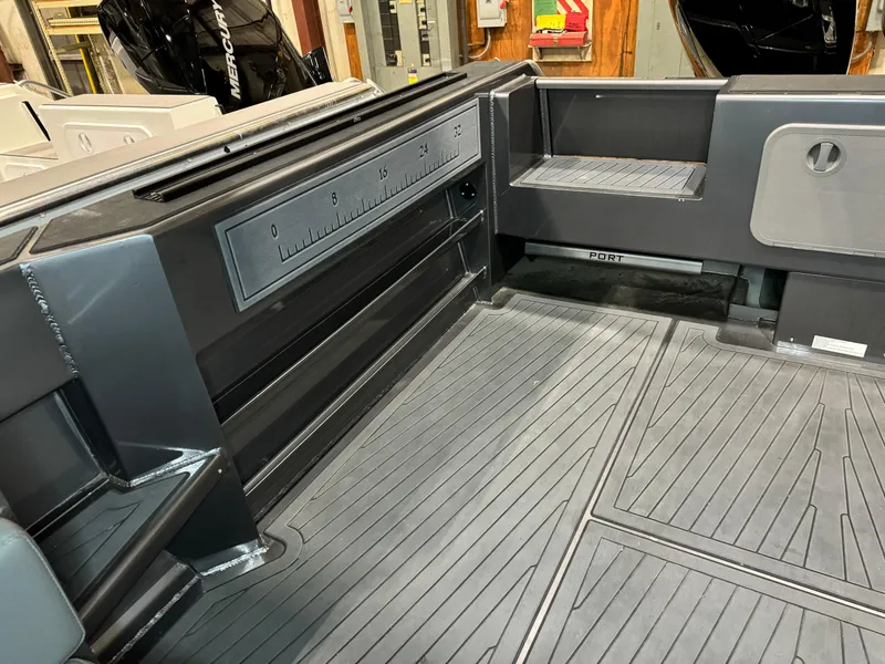 Slide: The Image of ruler and track on the 2020 Extreme Boats 795 Walk Around - 21