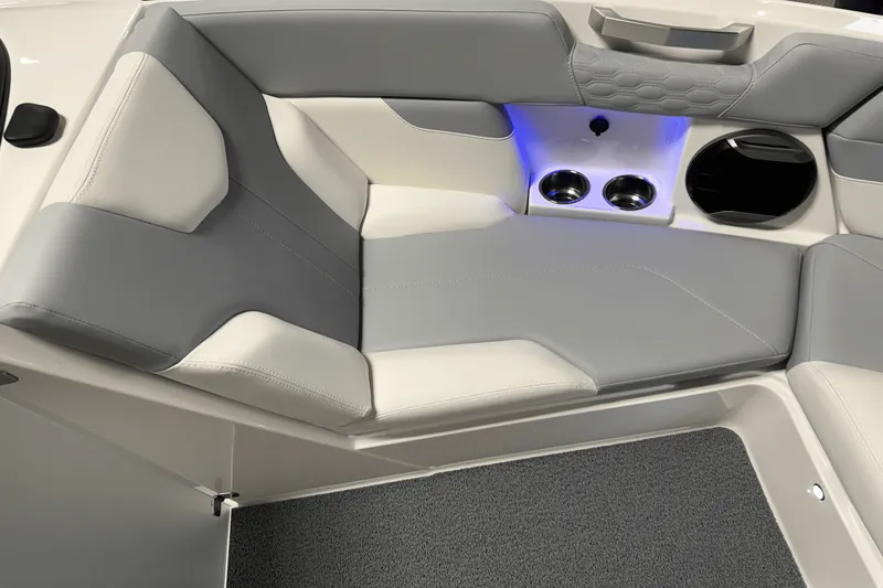 Slide: The Image of Mastercraft XT23 2026 - 103