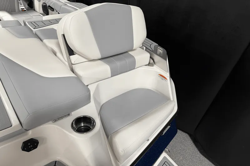 Slide: The Image of Mastercraft XT23 2026 - 22