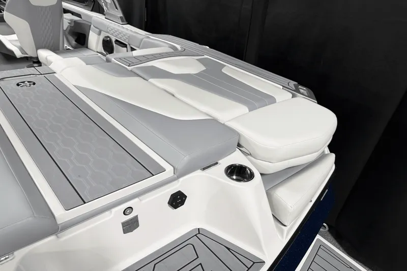 Slide: The Image of Mastercraft XT23 2026 - 21