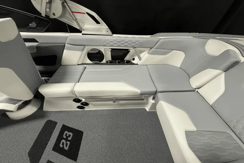 Slide: The Image of Mastercraft XT23 2026 - 40