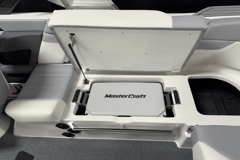 Slide: The Image of Mastercraft XT23 2026 - 42