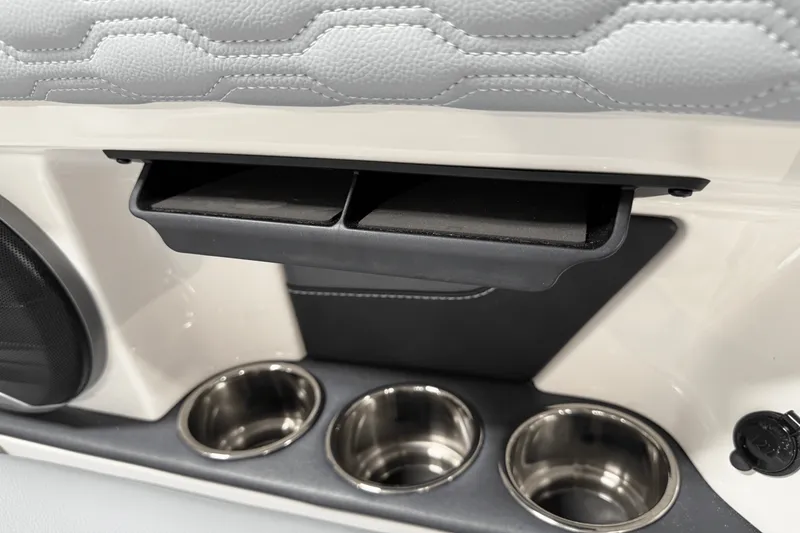 Slide: The Image of Mastercraft XT23 2026 - 46