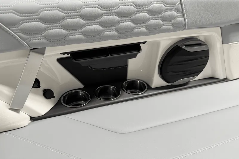 Slide: The Image of Mastercraft XT23 2026 - 57