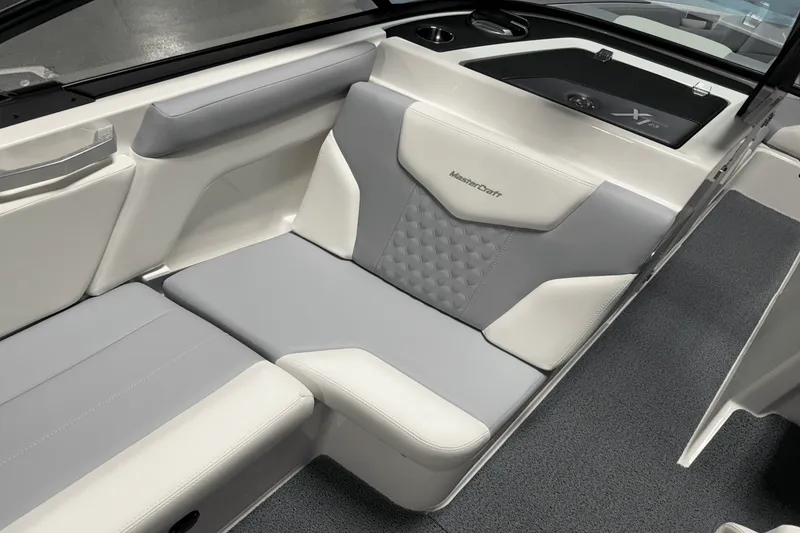 Slide: The Image of Mastercraft XT23 2026 - 61