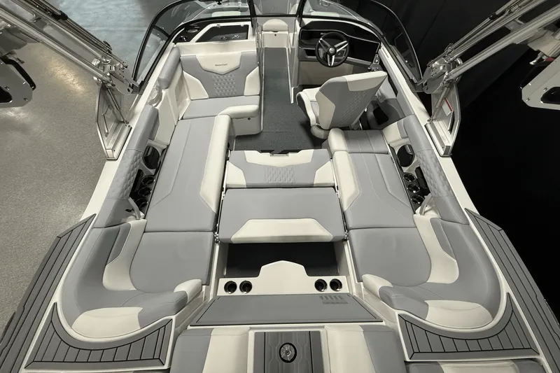 Slide: The Image of Mastercraft XT23 2026 - 34