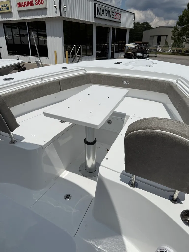 Slide: The Image of Sea Hunt Gamefish 27 FS 2026 - 11