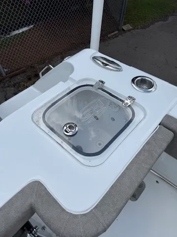 Slide: The Image of Sea Hunt Gamefish 27 FS 2026 - 12