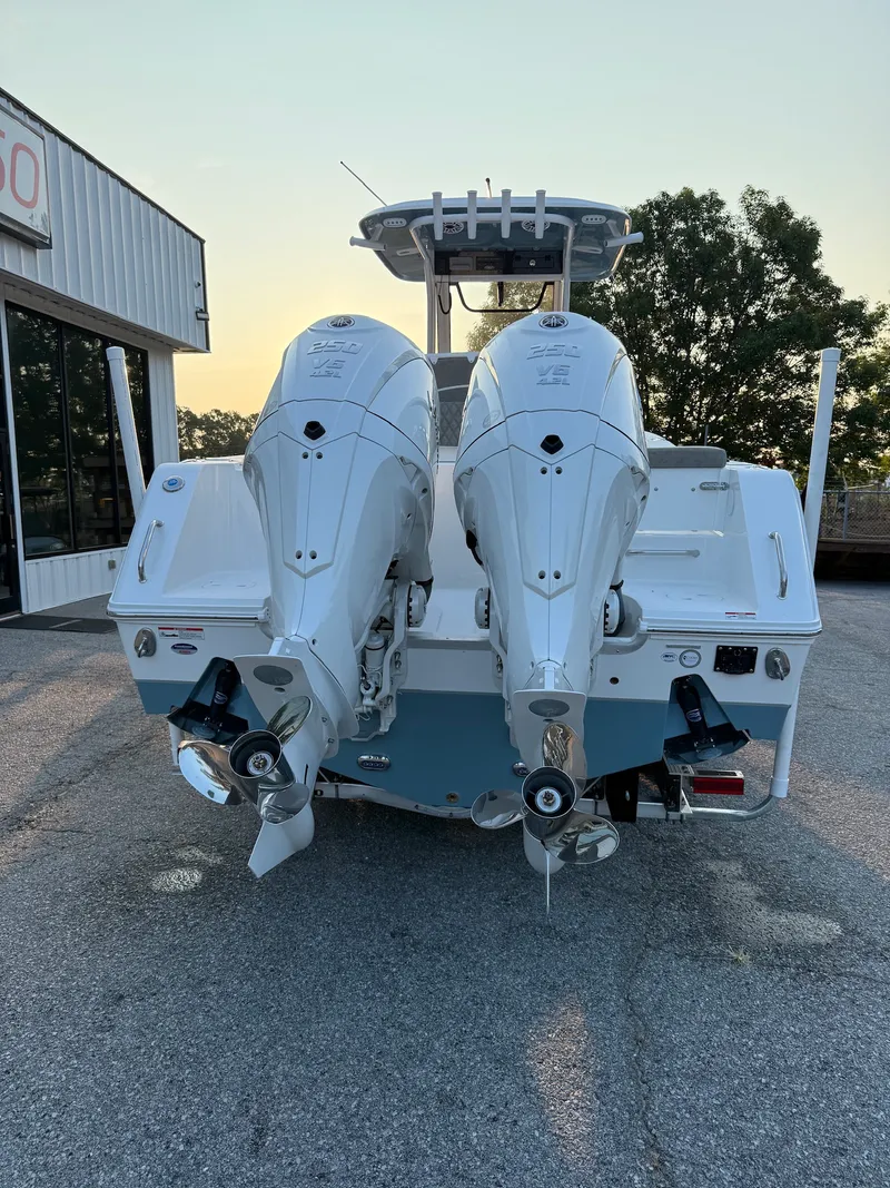 Slide: The Image of Sea Hunt Gamefish 27 FS 2026 - 5