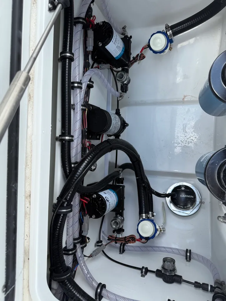 Slide: The Image of Sea Hunt Gamefish 27 FS 2026 - 7