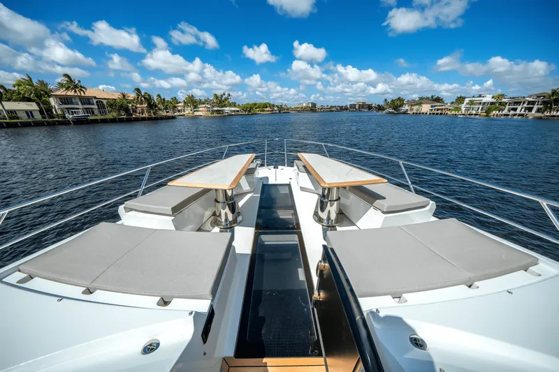 Slide: The Image of Galeon 640 FLY 2026 - 26