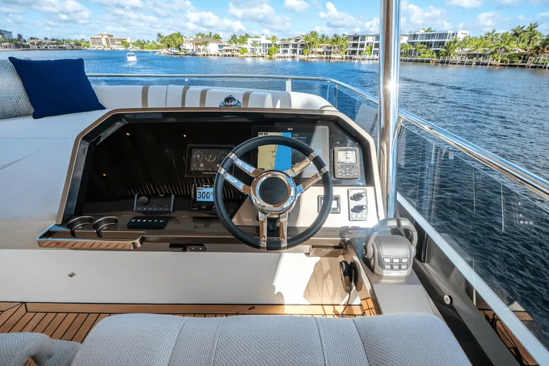 Slide: The Image of Galeon 640 FLY 2026 - 28