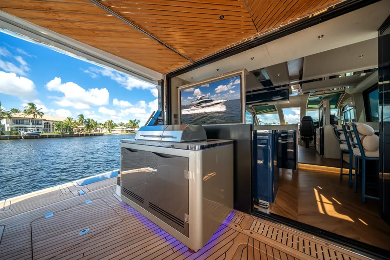 Slide: The Image of Galeon 640 FLY 2026 - 41