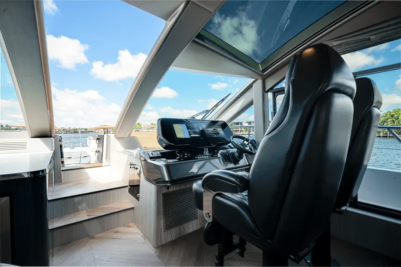 Slide: The Image of Galeon 640 FLY 2026 - 59