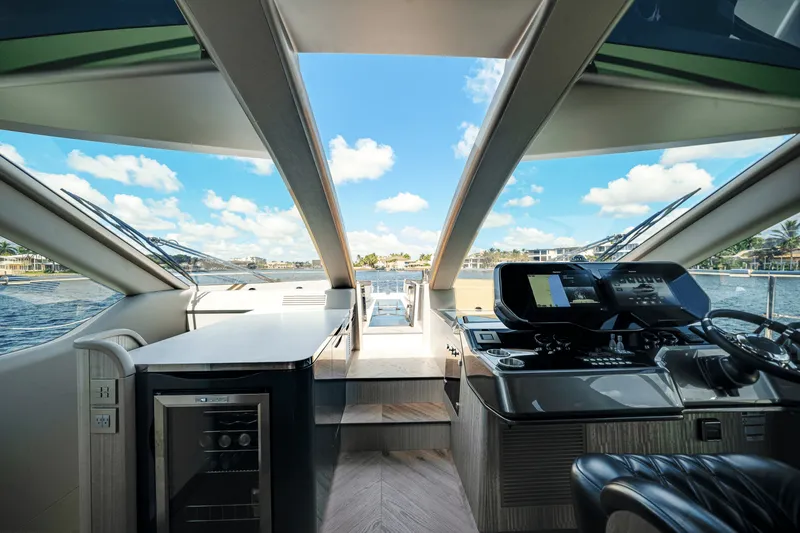Slide: The Image of Galeon 640 FLY 2026 - 60