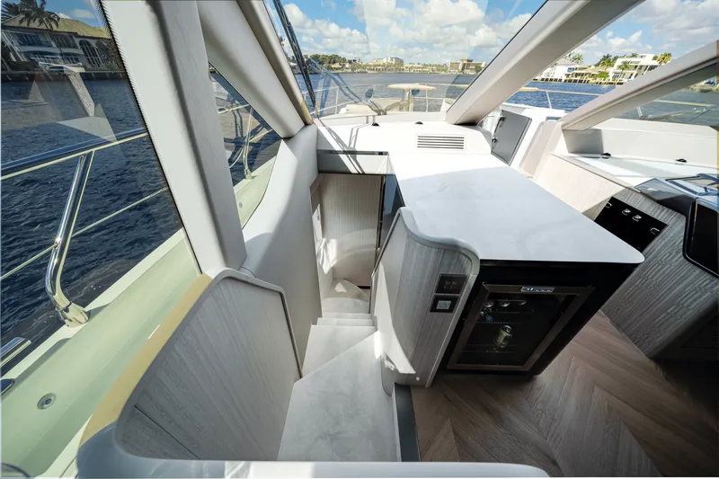 Slide: The Image of Galeon 640 FLY 2026 - 65