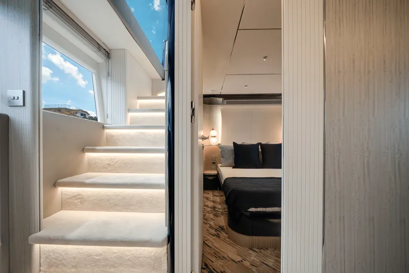 Slide: The Image of Galeon 640 FLY 2026 - 68