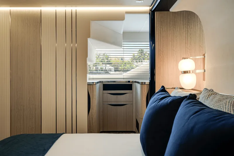 Slide: The Image of Galeon 640 FLY 2026 - 71