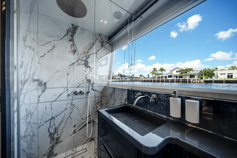 Slide: The Image of Galeon 640 FLY 2026 - 80