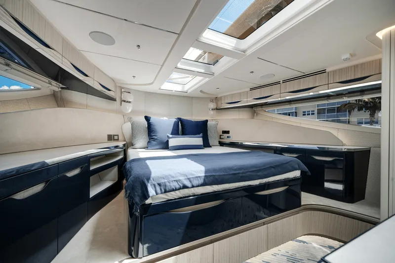 Slide: The Image of Galeon 640 FLY 2026 - 81