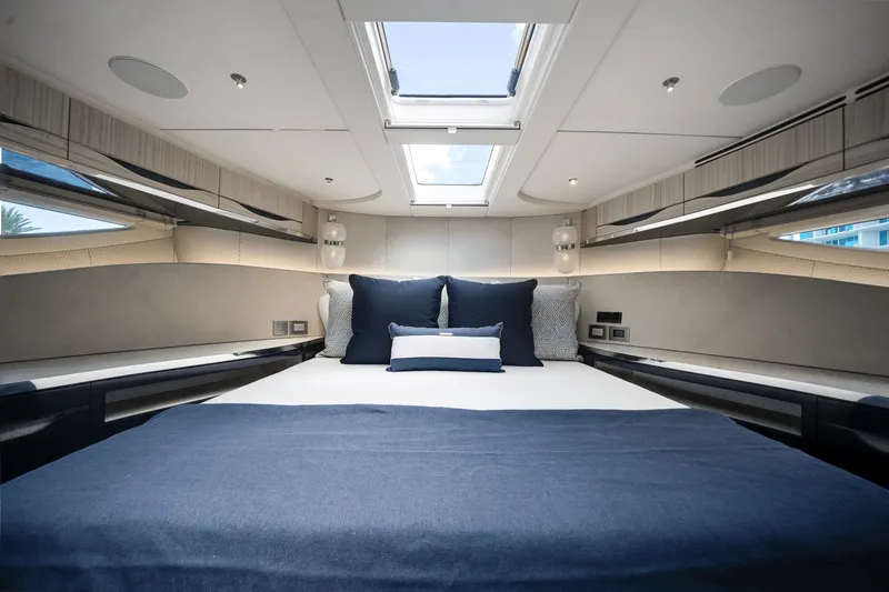 Slide: The Image of Galeon 640 FLY 2026 - 83