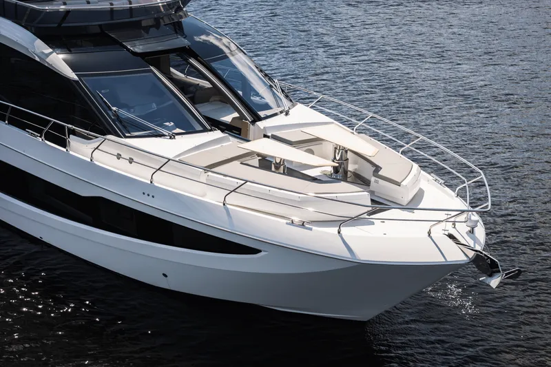 Slide: The Image of Galeon 640 FLY 2026 - 9