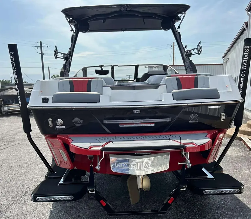 Slide: The Image of Malibu Wakesetter 22LSV 2026 - 3