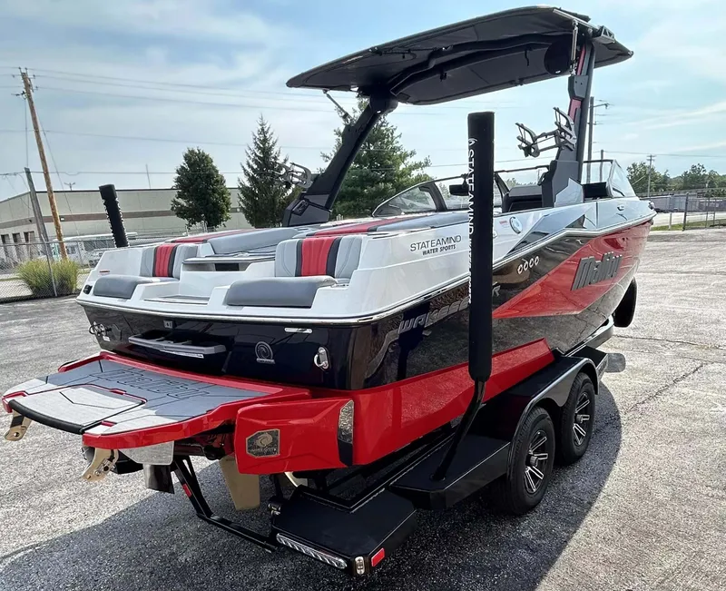 Slide: The Image of Malibu Wakesetter 22LSV 2026 - 4