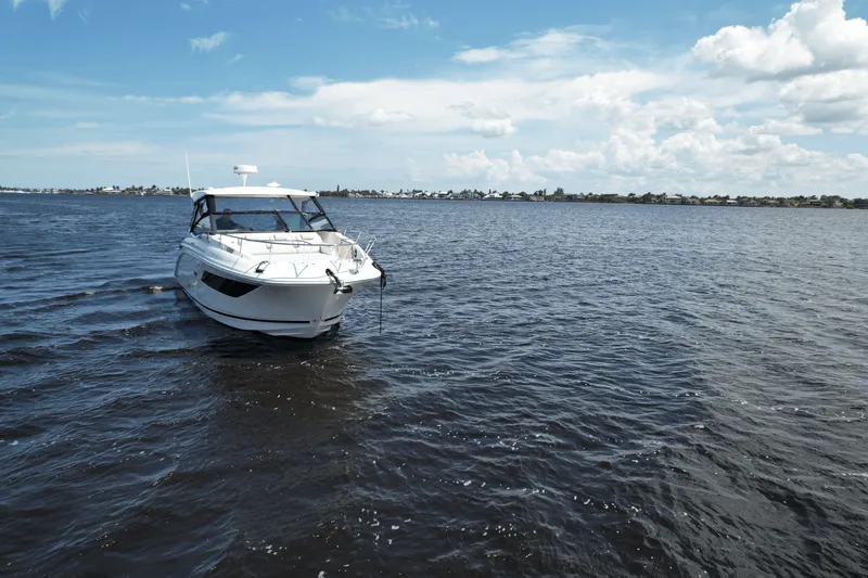 Slide: The Image of Sea Ray 320 DA-OB 2021 - 13