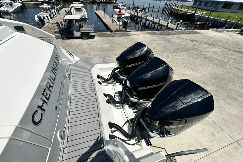 Slide: The Image of Sea Ray 320 DA-OB 2021 - 28