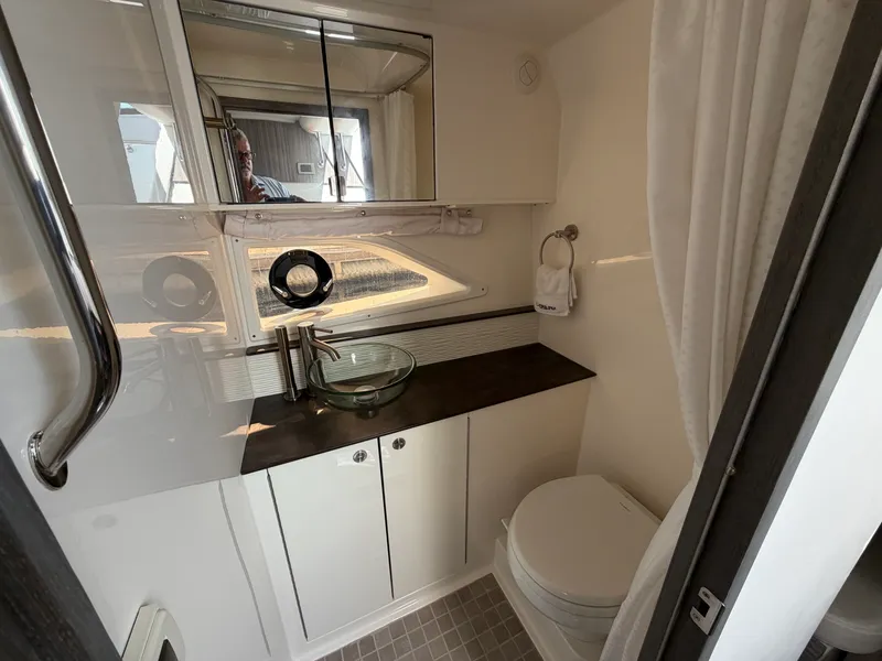 Slide: The Image of Sea Ray 320 DA-OB 2021 - 45