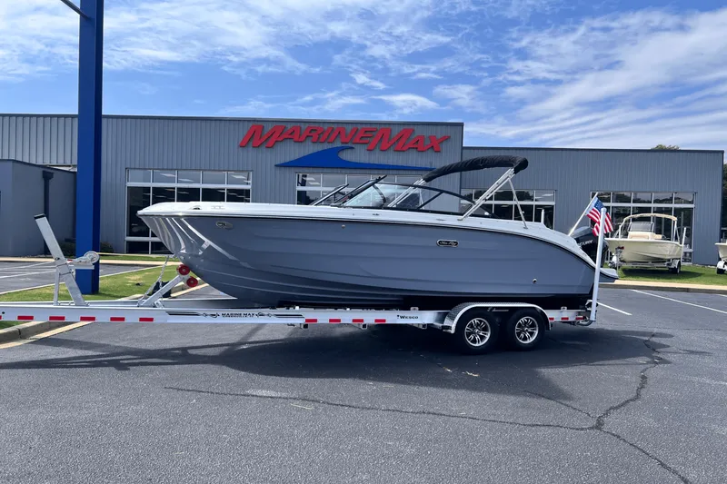 The Image of Sea Ray SDX 230 Outboard 2026 - 0